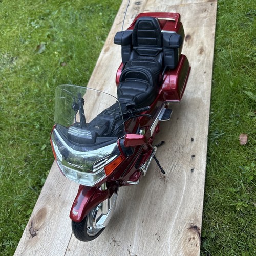 Motorradmodell honda - motorradmodell, ￼